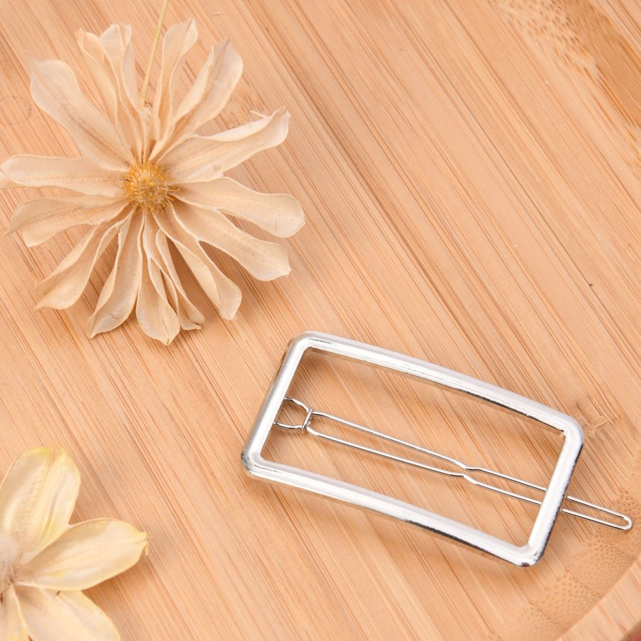 /media/djcatalog2/images/item/38/hair-clip-rectangle-metal-gold-silver-color-design-daily-fashion-beauty-use-hair-clip-for-girl-and-women-length-6-5cm-hc5-010.2_l.jpg