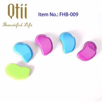 Detangling Hair Brush for Kids and Adults in Size 7x12cm